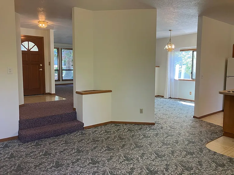 1325 Elser Dr SE — Photo 10