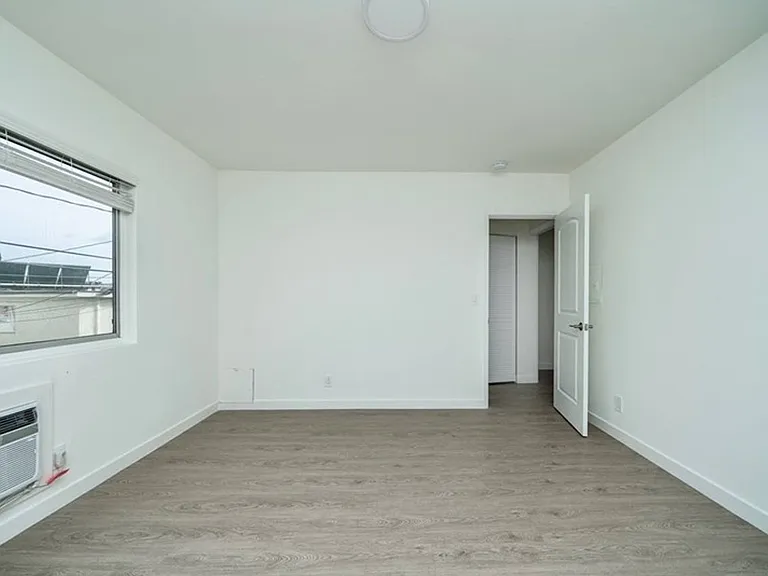 634 E Harvard Rd — Photo 5