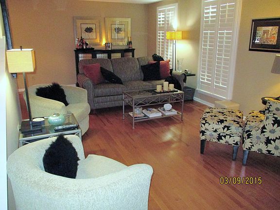 LR w/ plantation shutters