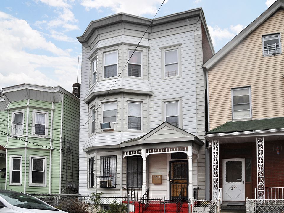 1st image of 24 Poplar St