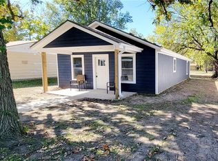 518 N 2nd St, Iola, KS 66749