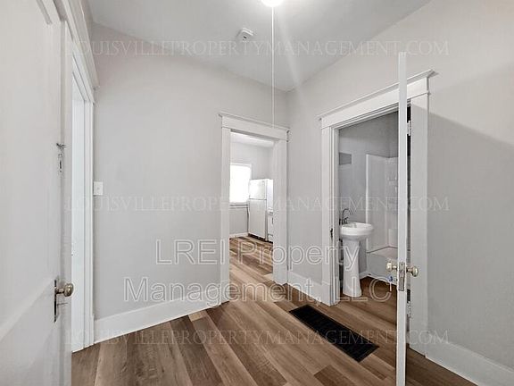 4th image of 3444 W Jefferson St