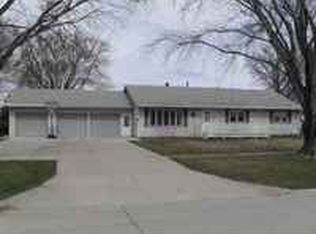 522 W Wayne St, Randolph, NE 68771
