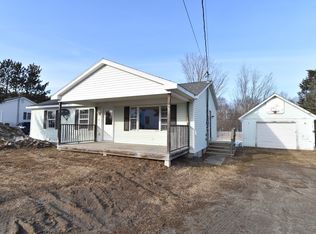 10 Warsaw Cir, Lincoln, ME 04457