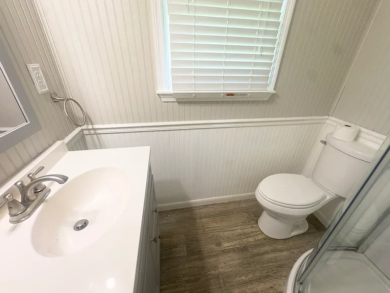 111 Florence St — Photo 8