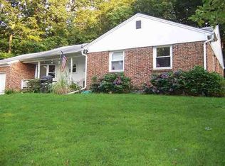 7729 White Pine Rd, Harrisburg, PA 17112