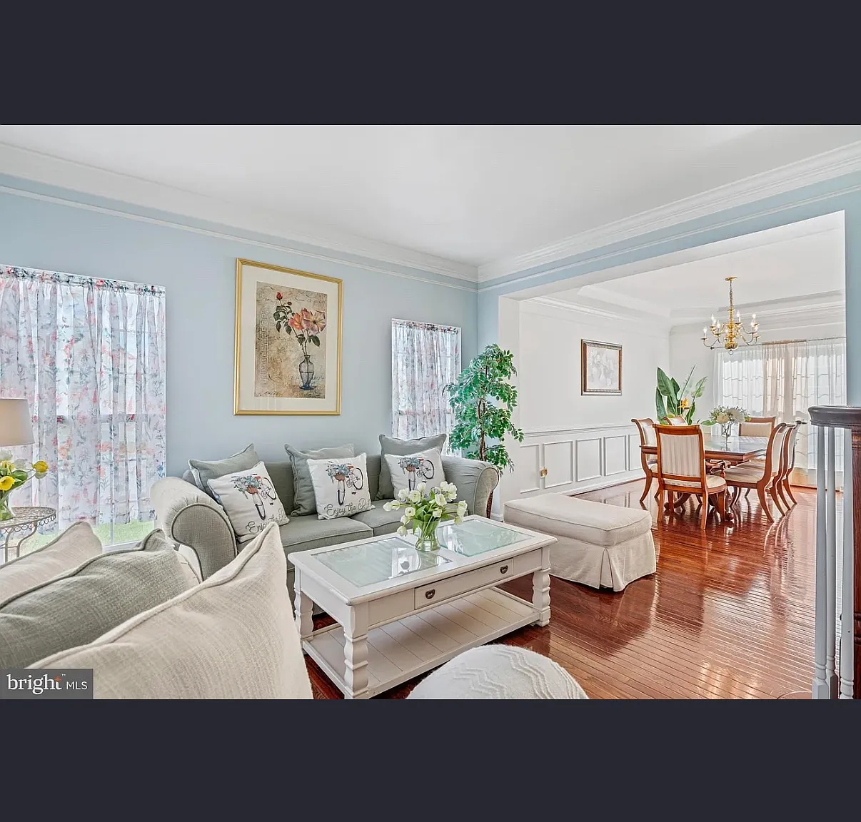 4 bed, 3208 sqft, $3,600 — Photo 3