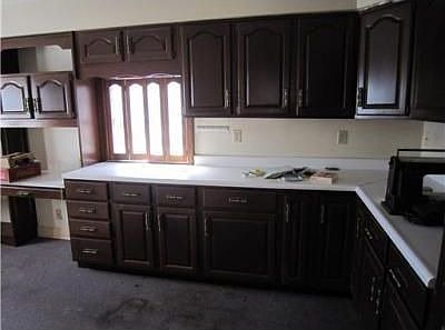 4th image of 315 Karen St