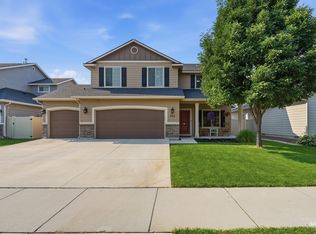 725 E Ionia Dr, Meridian, ID 83642