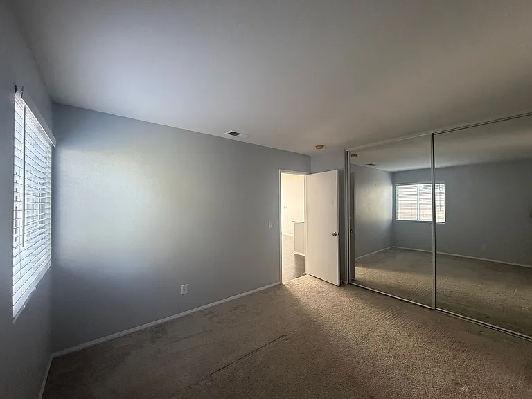 45719 Caledonia Ct — Photo 10