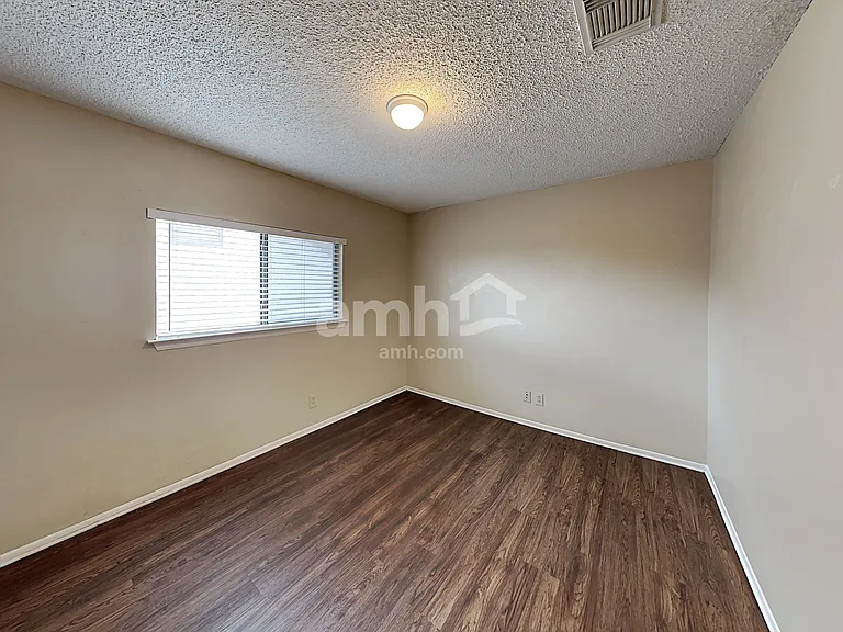 6678 Snow Meadow Dr — Photo 18