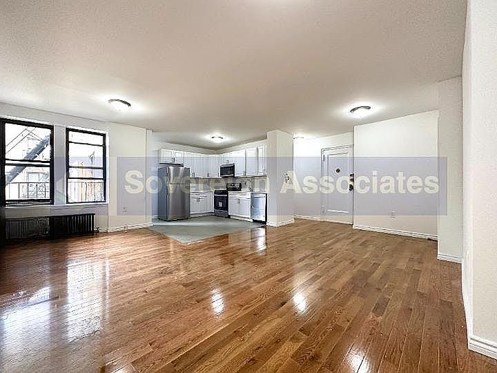 1st image of 121 Bennett Ave APT 52A