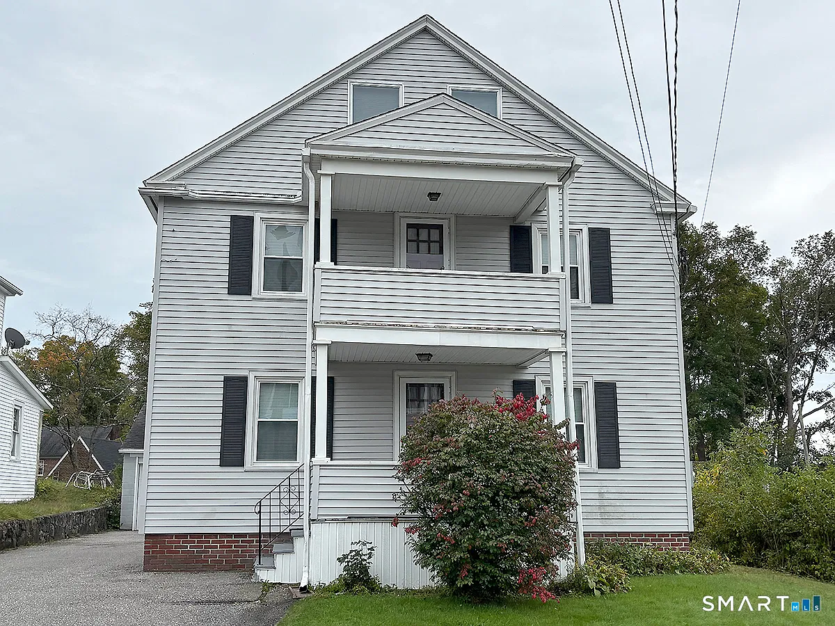 2 bed, 1.0 bath, 980 sqft, $1,700 — Photo 1
