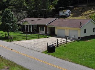 1722 Queen Rd, Clendenin, WV 25045