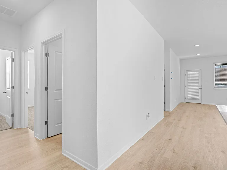 305 Brooks Ranch Dr — Photo 17