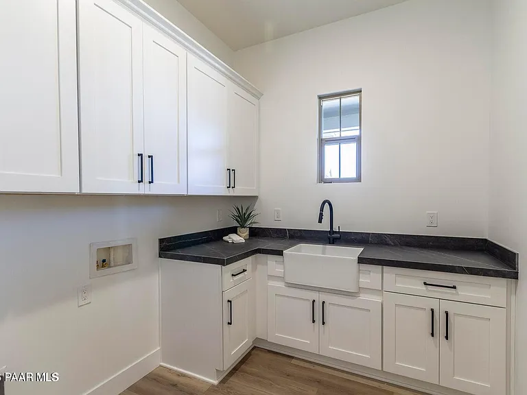 1175 Irwin Way — Photo 16