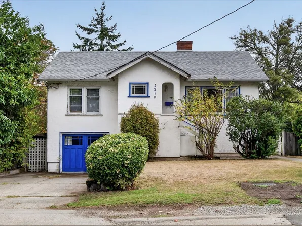 3219 Rutledge St, Saanich, BC V8X 1N6