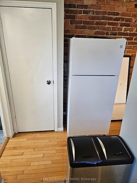 Toronto Townhouse for rent - 2 Bedrooms — photo 15