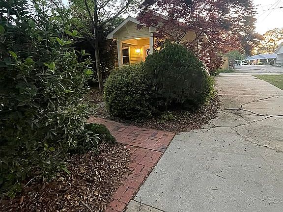 street to alley access 