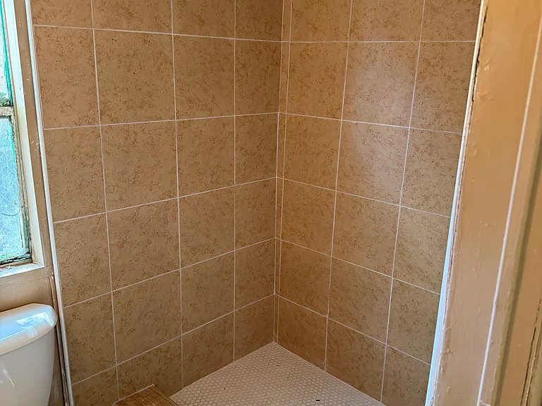 809 Heritage Ct — Photo 4