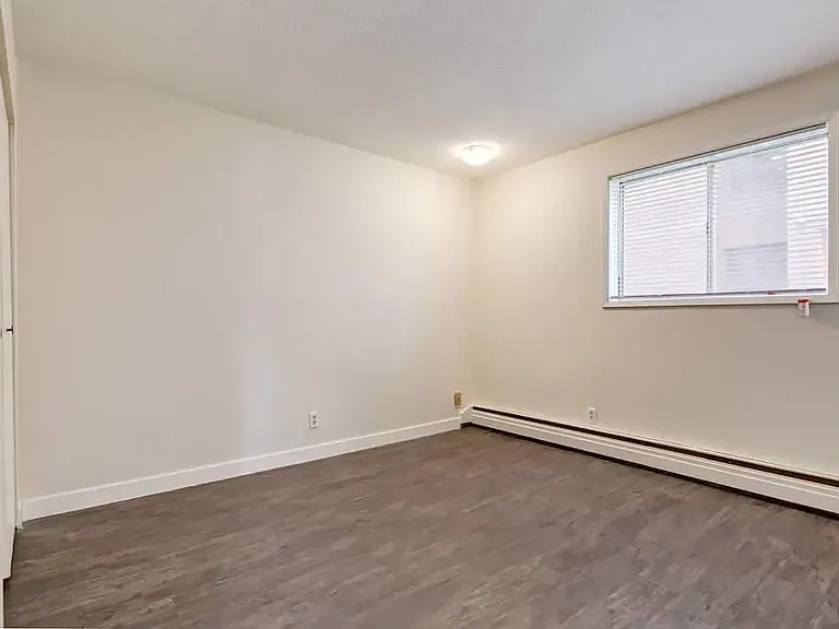 4822 54th St #215 — Photo 18