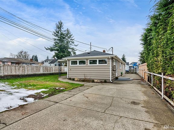 2nd image of 1709 S Sprague Ave