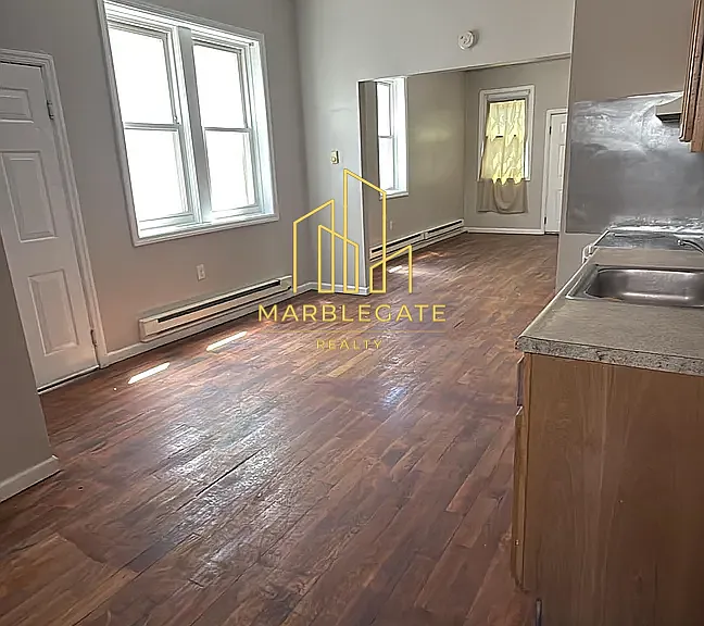 57 E Runyon St #11 — Photo 6
