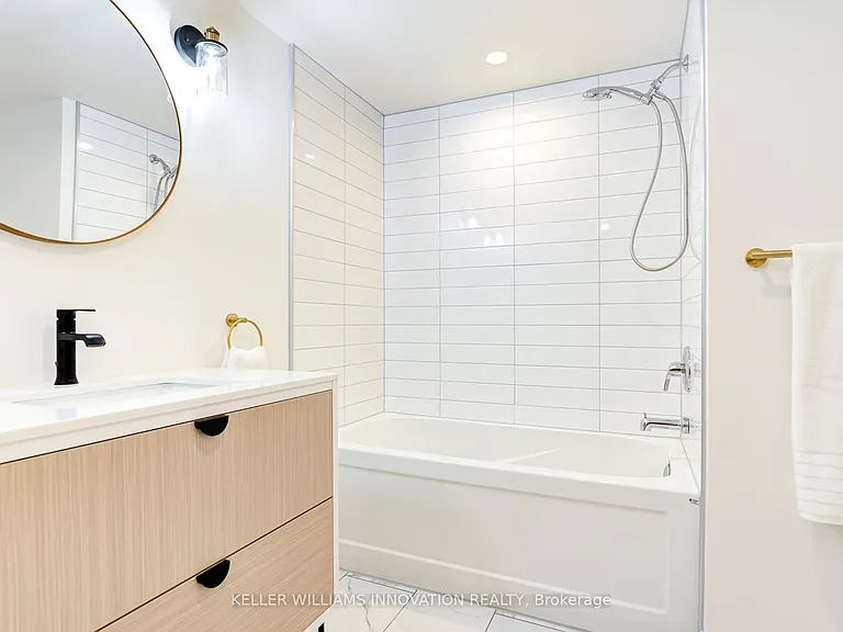 81 Culver Cres #B — Photo 18