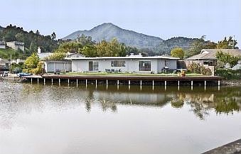 Back :: 14 Arrowhead