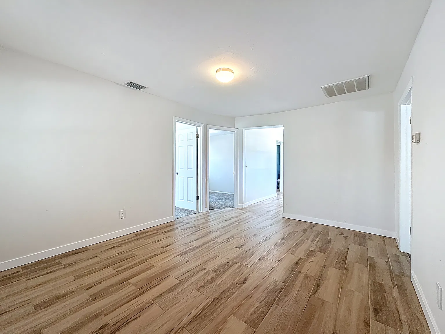 3 bed, 768 sqft, $1,550 — Photo 4