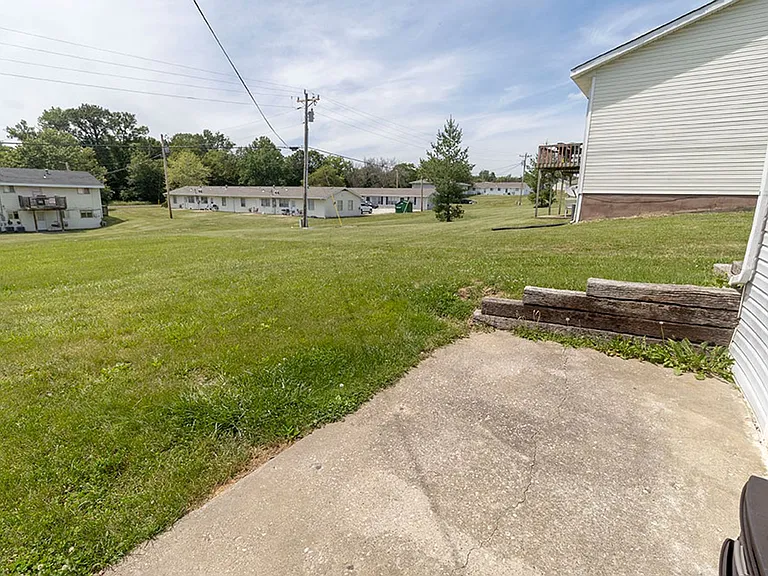 7217 N Moberly Dr — Photo 30