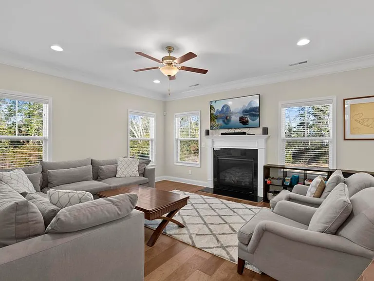 906 Needlerush Rd — Photo 6