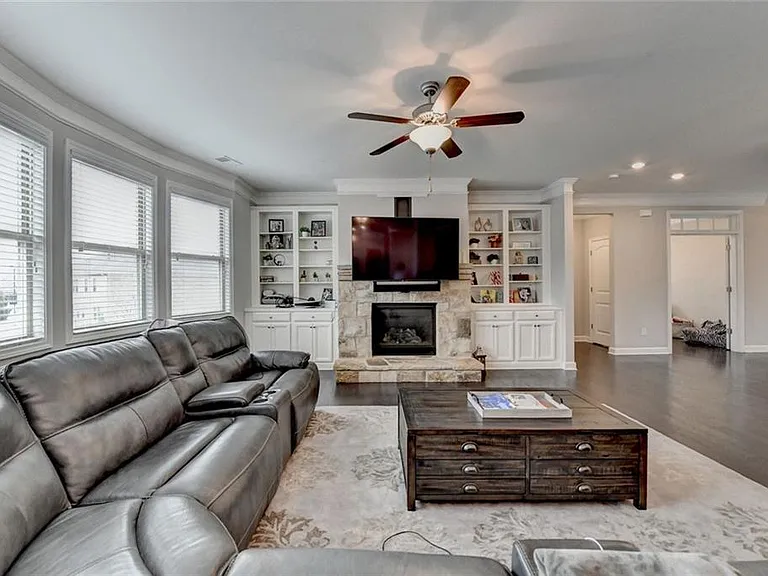 5525 Nesmith Ct — Photo 14