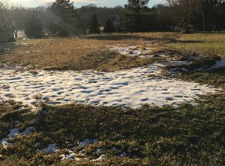 2570 S Ridge Rd, Hastings, NE 68901