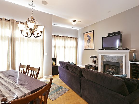 4th image of 5067 N Lincoln Ave APT 403