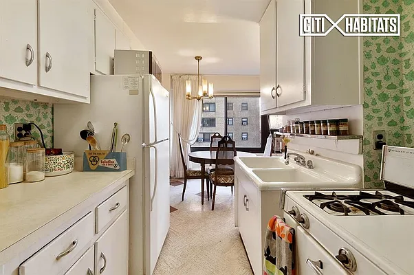 Sold by Citi Habitats | media 20