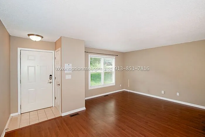 916 NW 62nd Ter — Photo 4