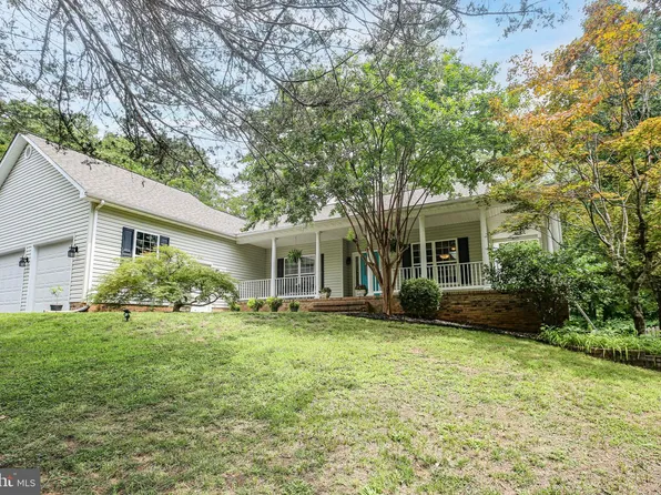 141 Revell Rd, Fredericksburg, VA 22405