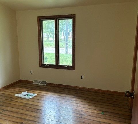 4th image of 755 W Jackson St