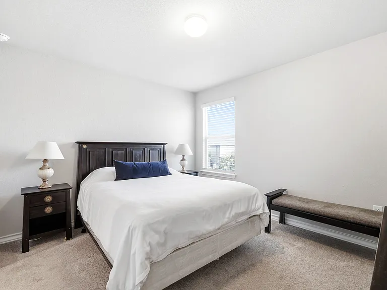 5602 Chestnut Xing — Photo 24
