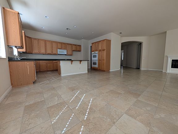 4th image of 11096 Rockaway Glen Rd