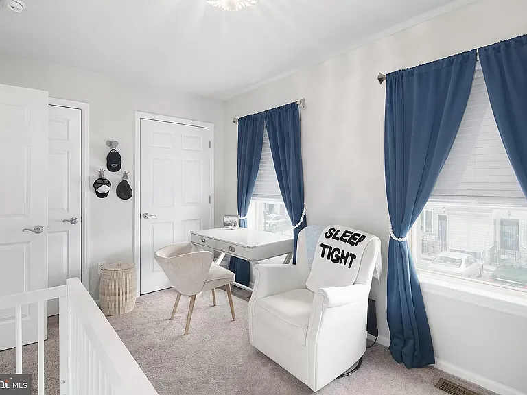 1236 Fitzwater St — Photo 10
