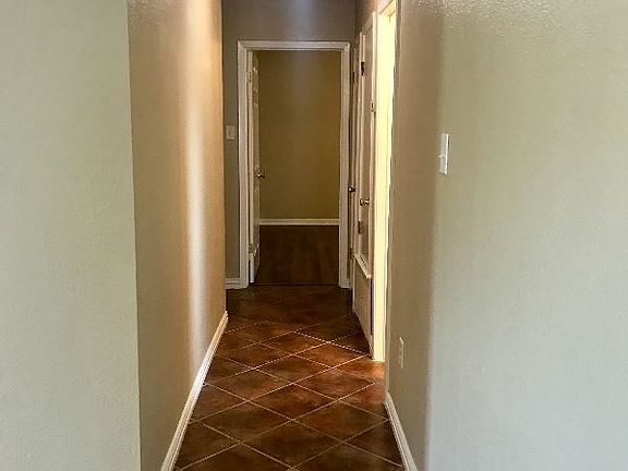5th image of 400 Omaha St