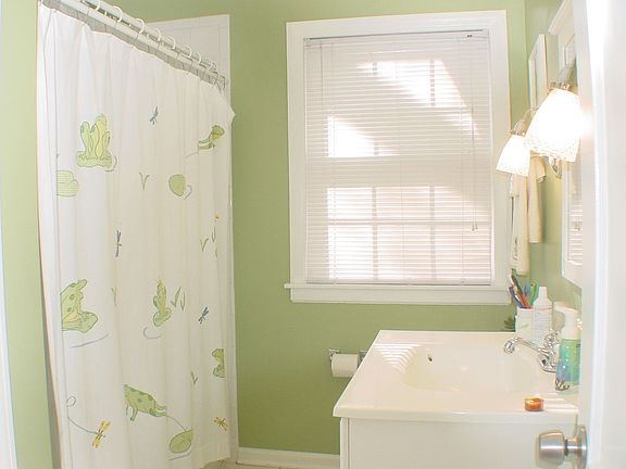 Updated 1st Floor Bath