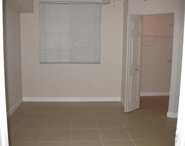 620 SW 111th Ave #103 — Photo 7
