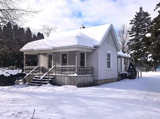 322 S Hemlock Rd, Hemlock, MI 48626