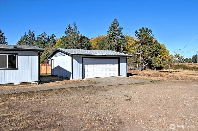 5th image of 1882 E Johns Prairie Road