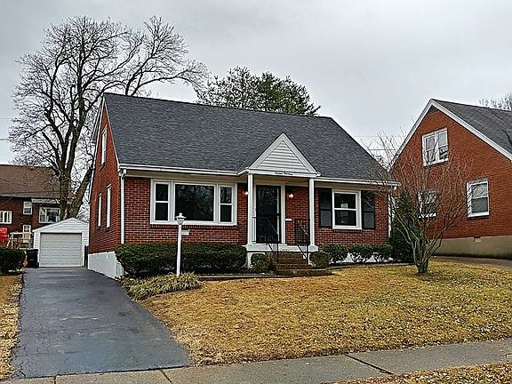4th image of 1614 Deer Park Ave