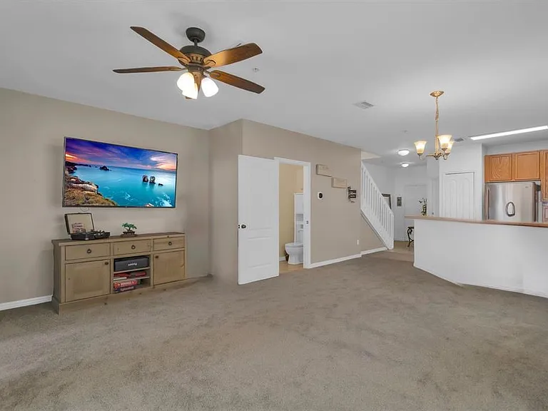 13527 Daniels Landing Cir — Photo 10
