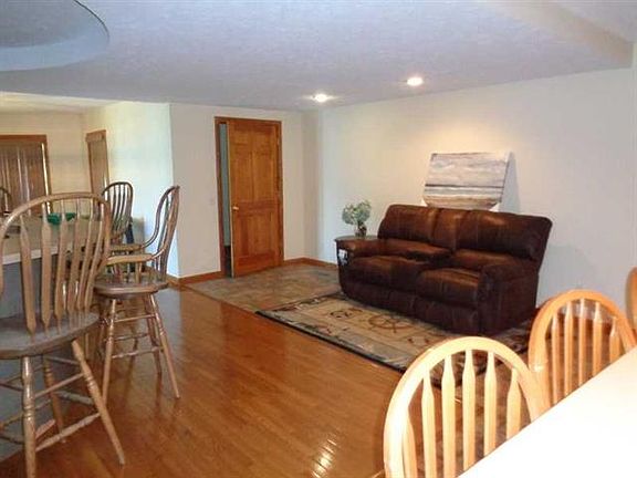 2nd image of 11833 Midway Dr